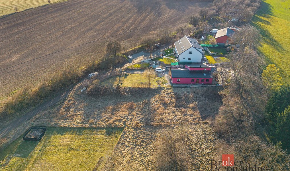 Prodej stavebního pozemku 1 328 m², Zvoleněves – náhled fotky 5