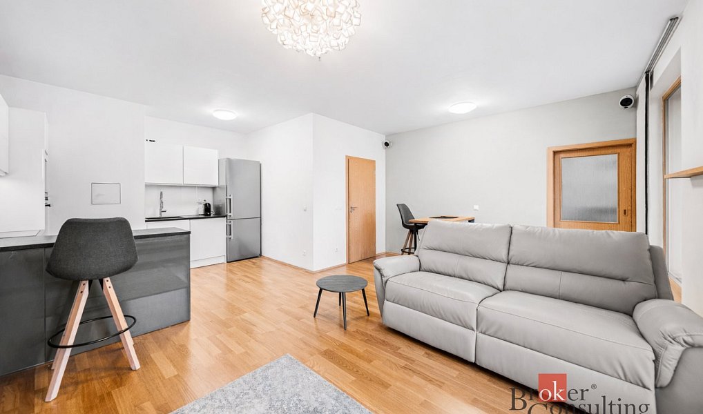 Pronájem bytu 3+kk 78 m², Praha – náhled fotky 2