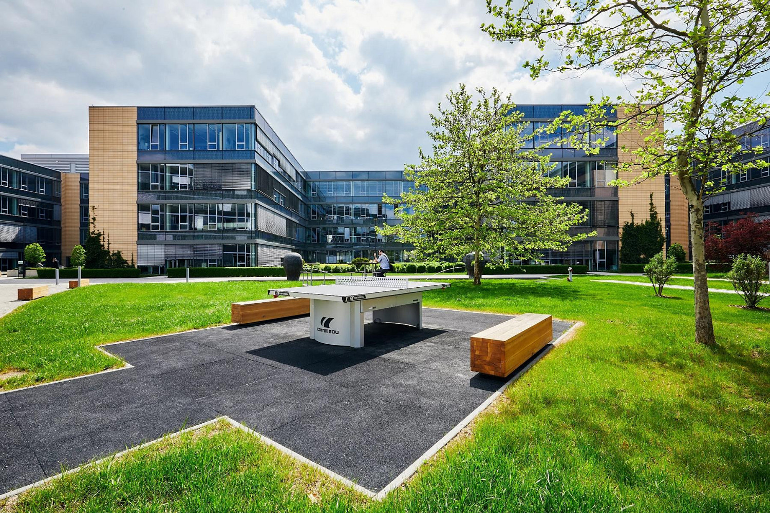 Pronájem kanceláře 1 261 m²