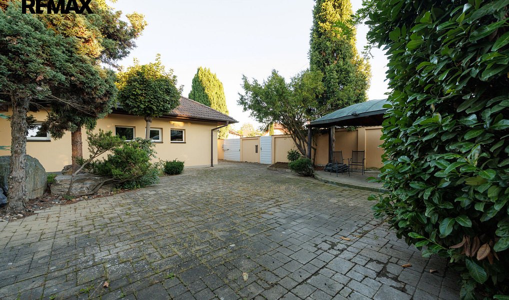 Prodej domu 520 m² s pozemkem 764 m², Roztoky – náhled fotky 4