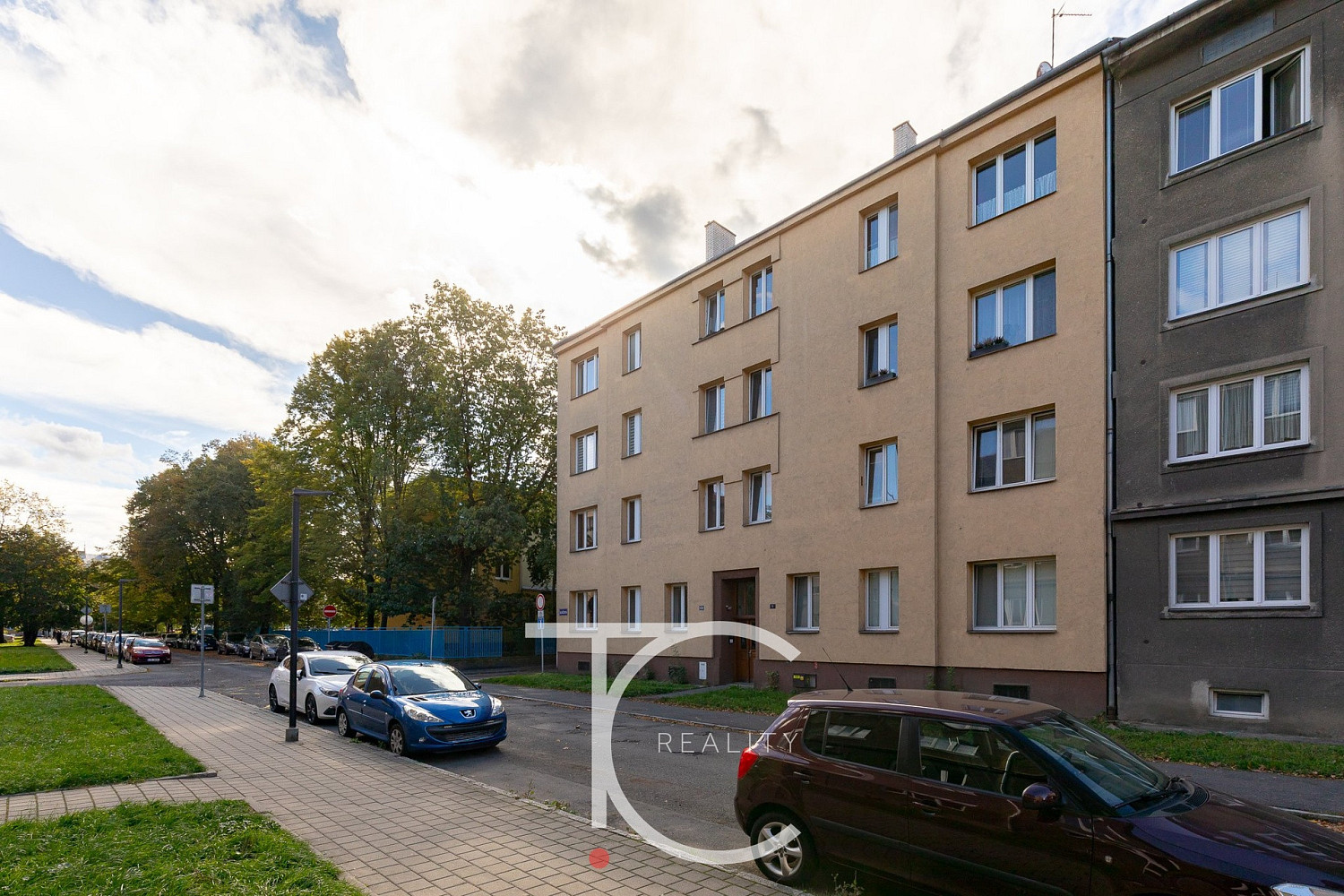 Pronájem bytu 2+kk 45 m² – fotografie 3