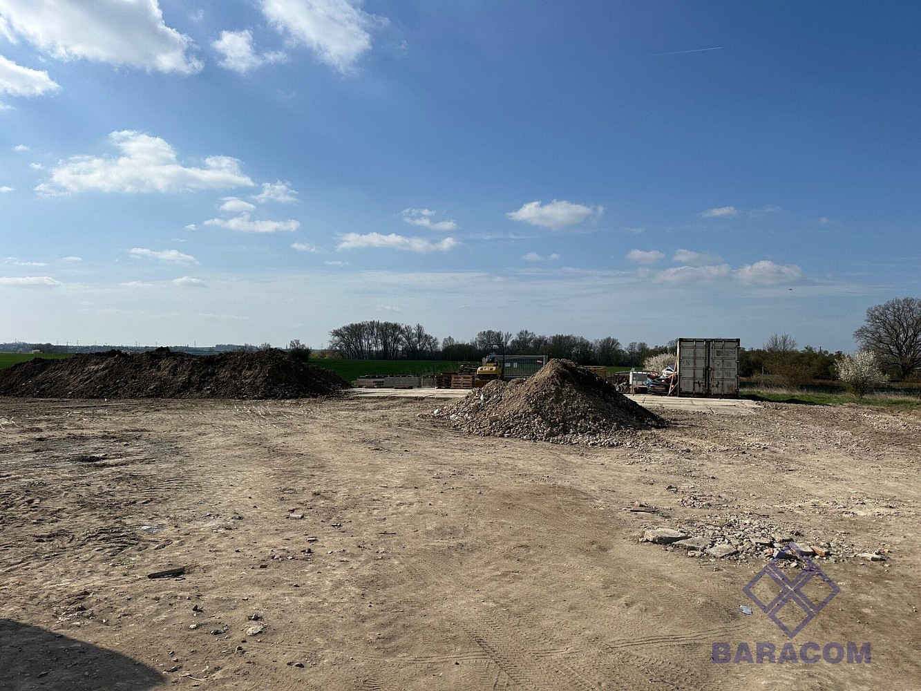 Prodej komerčního pozemku 1 023 m² – fotografie 2