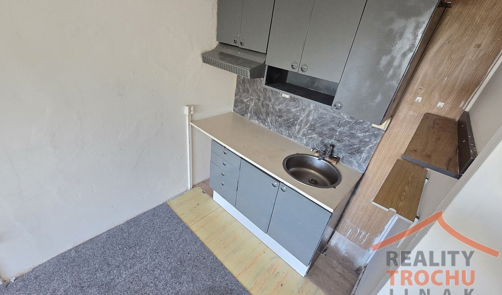 Pronájem bytu 1+kk 3 m², Hradec Králové – náhled fotky 6