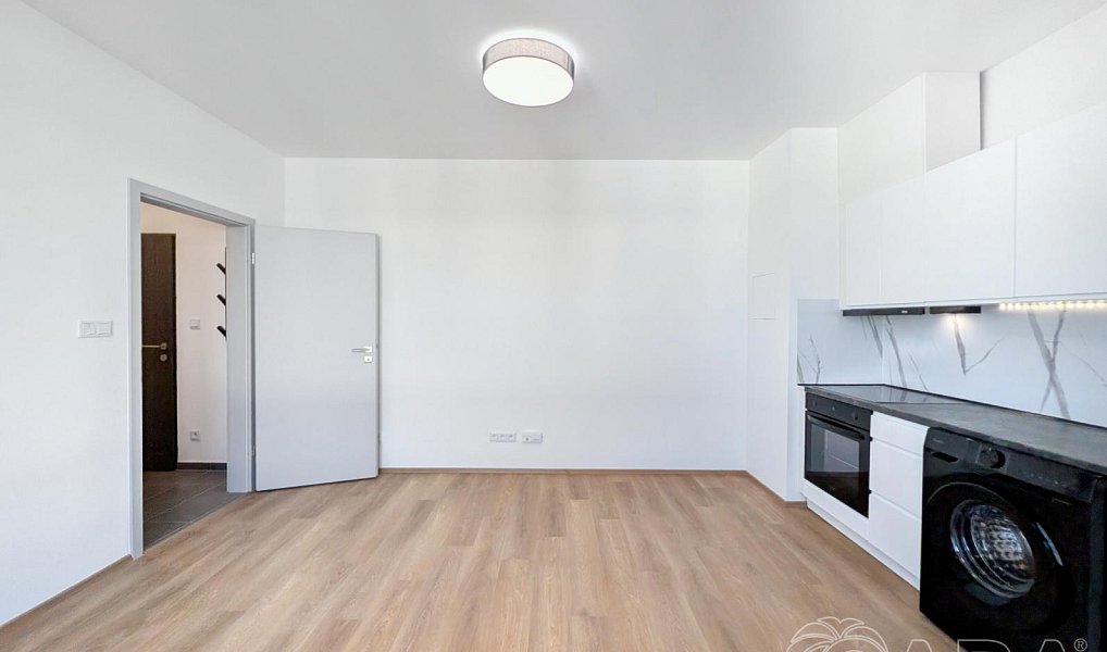 Pronájem bytu 1+kk 27 m², Plzeň – náhled fotky 6