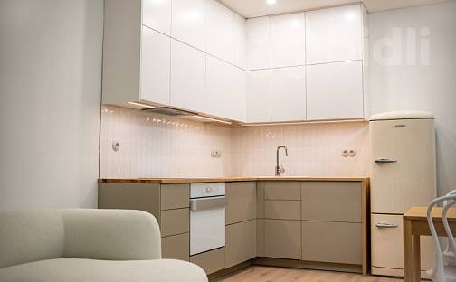 Pronájem bytu 2+kk 55 m², Přípotoční, Praha 10 - Vršovice