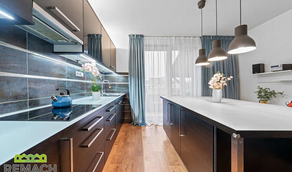 Prodej domu 244 m² s pozemkem 354 m², Ostrožská Nová Ves – náhled fotky 23