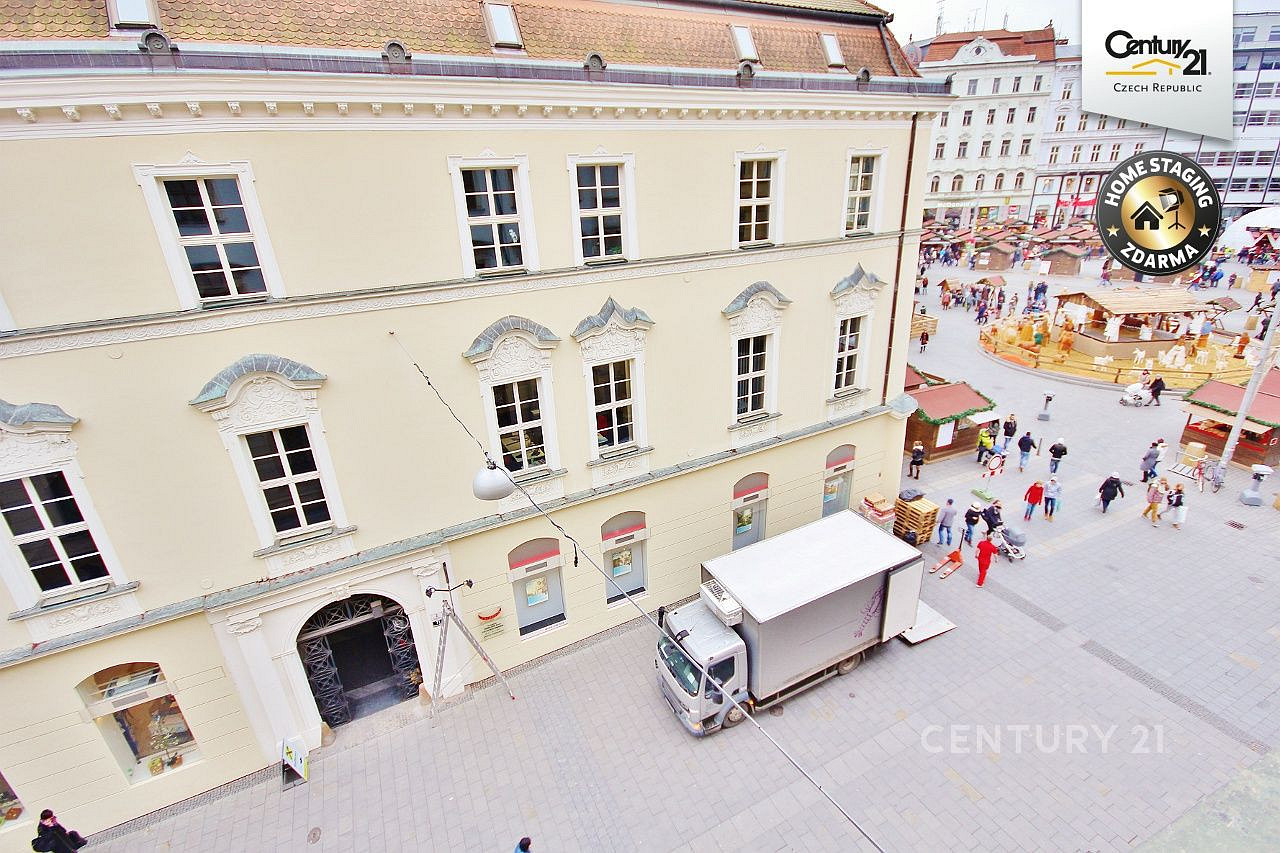 Pronájem kanceláře 100 m²
