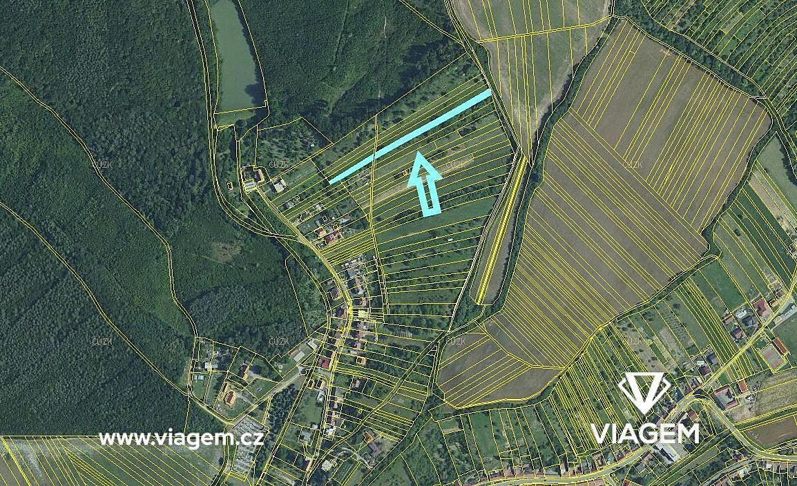 Prodej stavebního pozemku 2 560 m² – fotografie 2