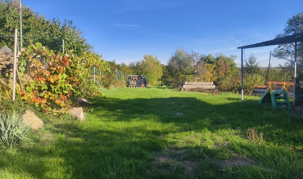 Prodej domu 420 m² s pozemkem 1 227 m², Radslavice – náhled fotky 17