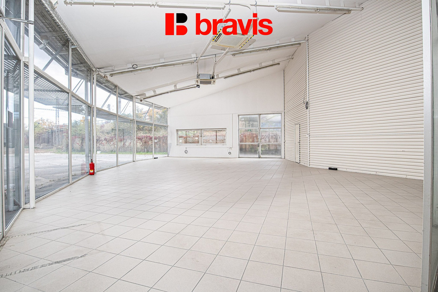 Prodej obchodních prostor 600 m² – fotografie 5
