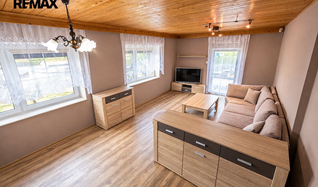 Prodej domu 290 m² s pozemkem 877 m², Habartov – náhled fotky 5