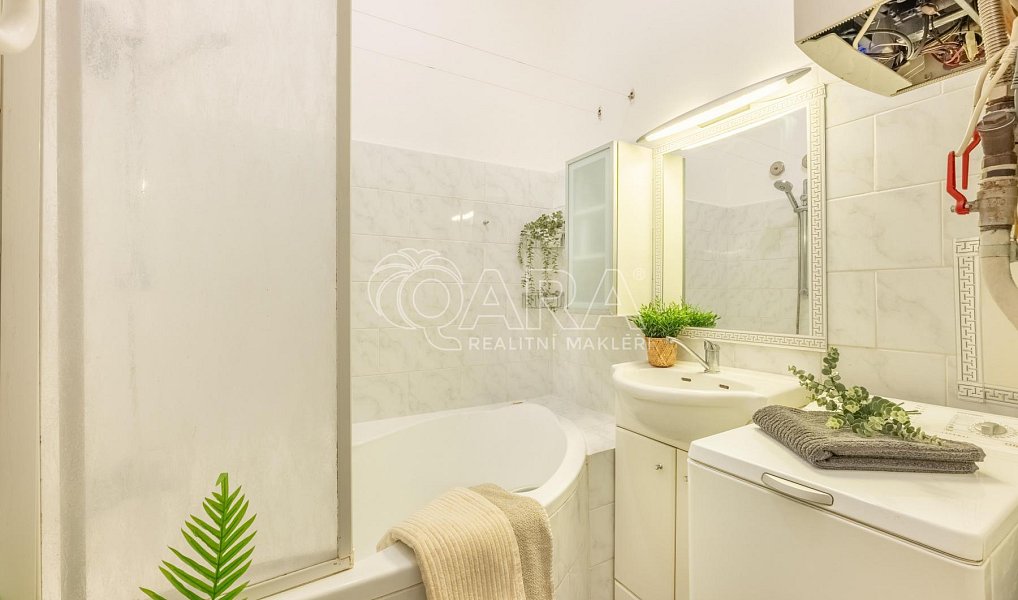 Prodej bytu 2+1 64 m², Praha – náhled fotky 17