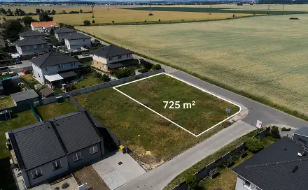 Prodej stavebního pozemku 725 m², Polerady, okres Praha-východ