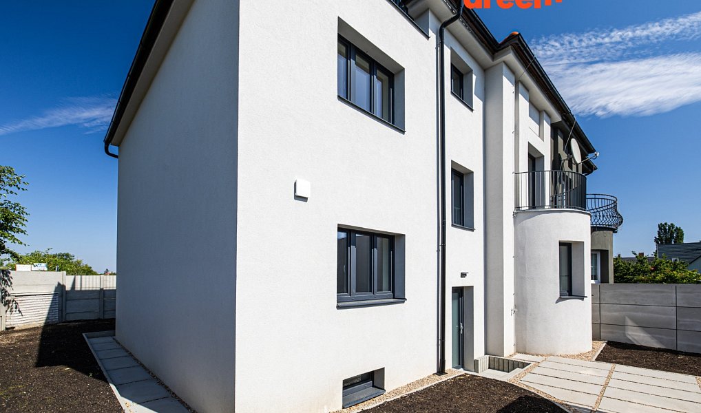 Prodej domu 200 m² s pozemkem 380 m², Praha – náhled fotky 38