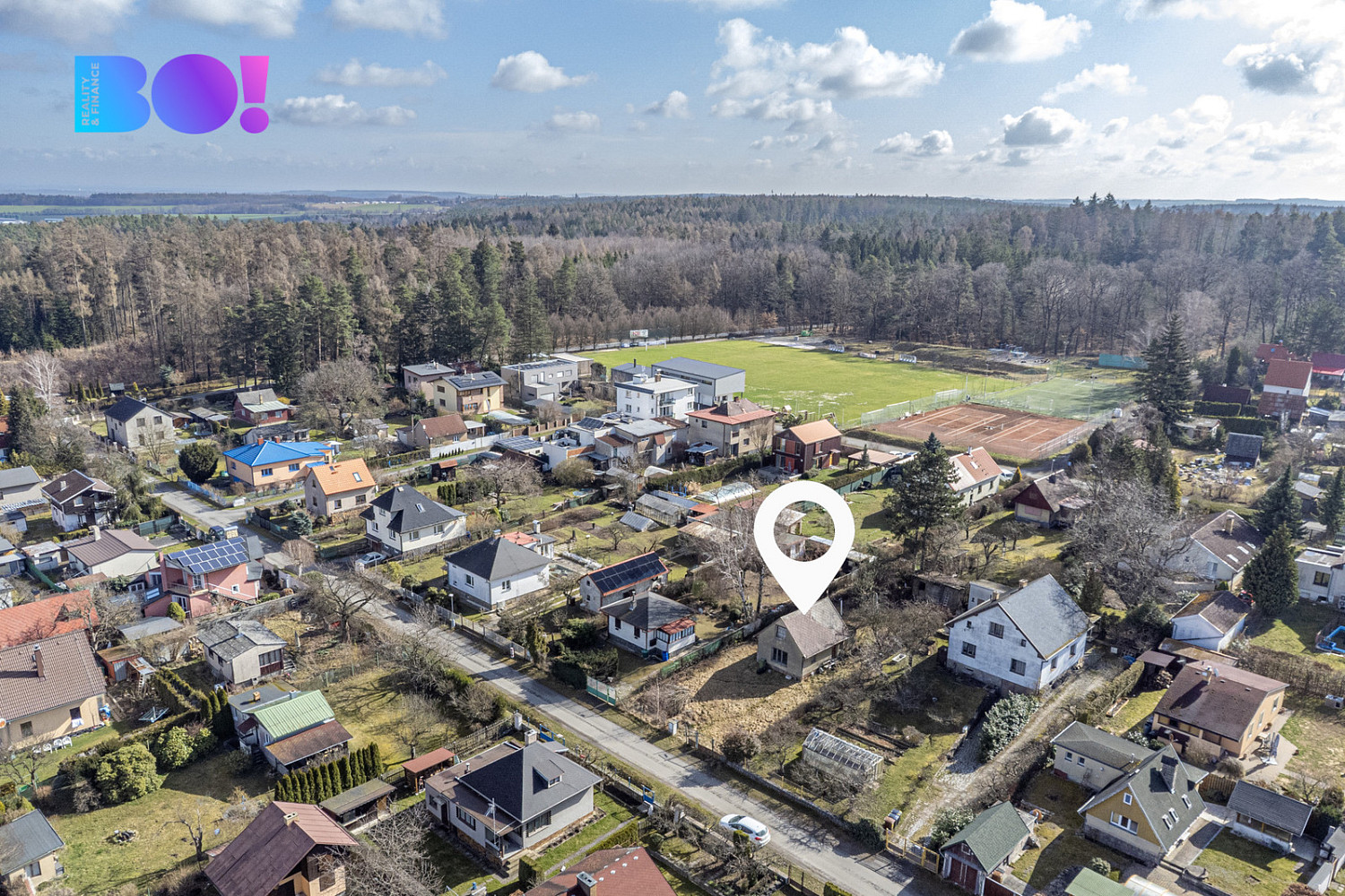 Prodej stavebního pozemku 570 m² – pohled 2