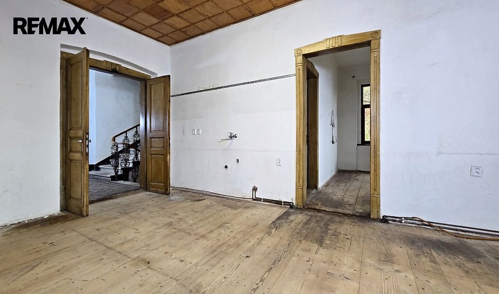 Prodej domu 960 m² s pozemkem 4 964 m², Liběchov – náhled fotky 31