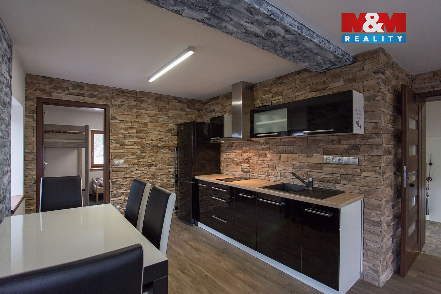 Prodej ubytovacího objektu 325 m² – fotografie 5