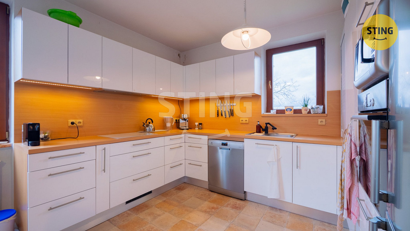 Prodej domu 187 m² s pozemkem 1 135 m² – fotografie 3