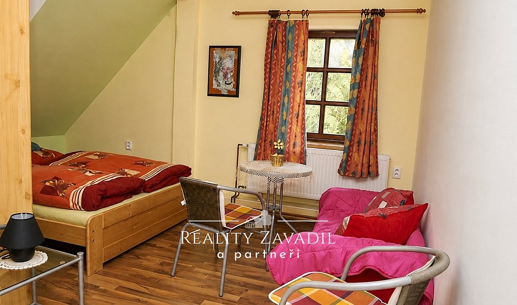 Prodej ubytovacího objektu 322 m², Vysoká – náhled fotky 3