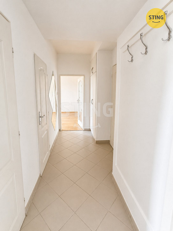 Pronájem bytu 2+kk 56 m² — photo 3
