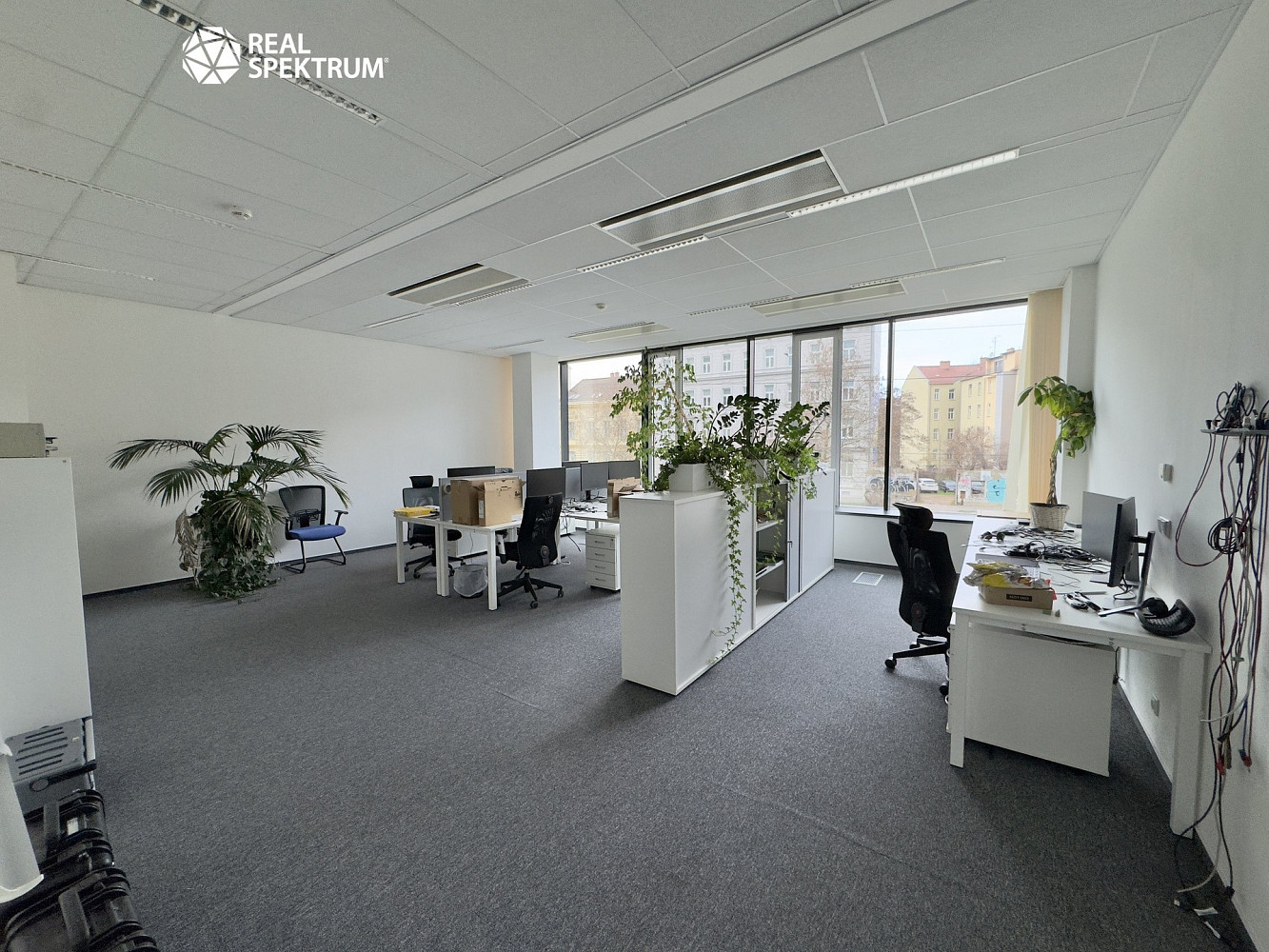 Pronájem kanceláře 183 m²