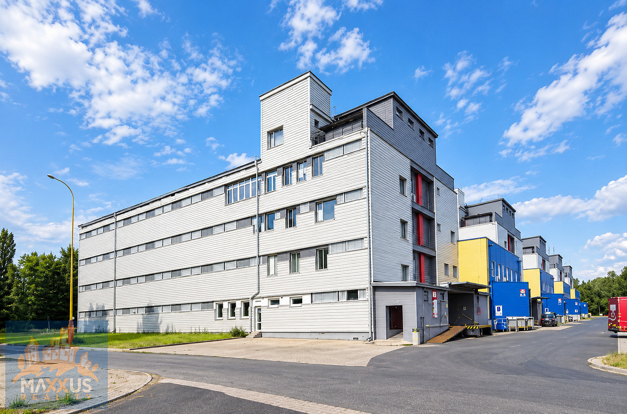 Pronájem kanceláře 22 m² – fotografie 3