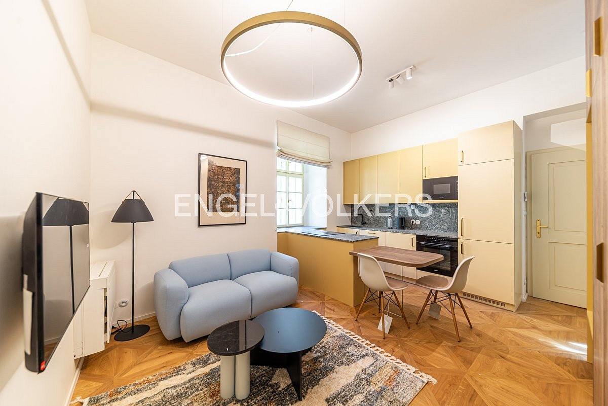 Pronájem bytu 2+kk 39 m² – fotografie 3
