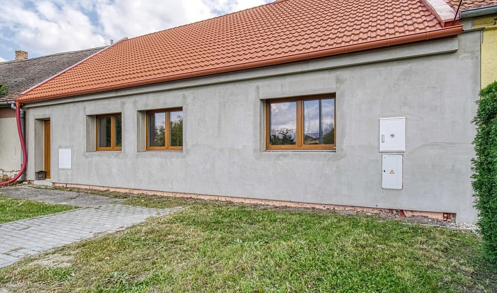 Prodej domu 162 m² s pozemkem 605 m², Hevlín – náhled fotky 23