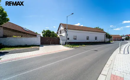 Prodej domu 140 m² s pozemkem 2 563 m², Pečecká, Pečky - Velké Chvalovice, okres Kolín