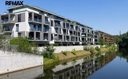 Pronájem bytu 1+kk 32 m²