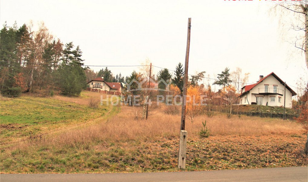 Prodej stavebního pozemku 2 839 m², Smolné Pece – náhled fotky 2