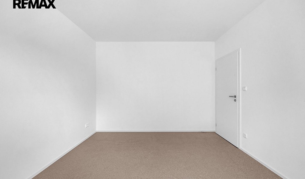 Pronájem bytu 2+1 35 m², Luštěnice – náhled fotky 15