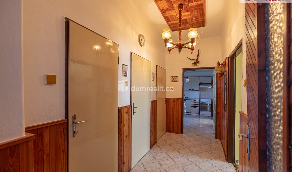 Prodej domu 115 m² s pozemkem 1 316 m², Dobrovíz – náhled fotky 18