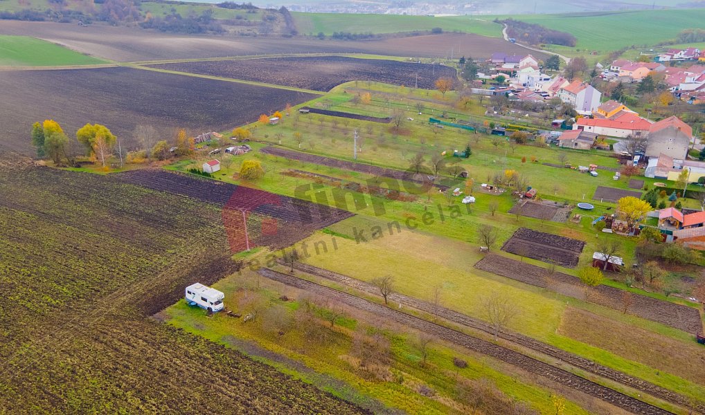 Prodej zahrady 2 177 m², Němčany – náhled fotky 2