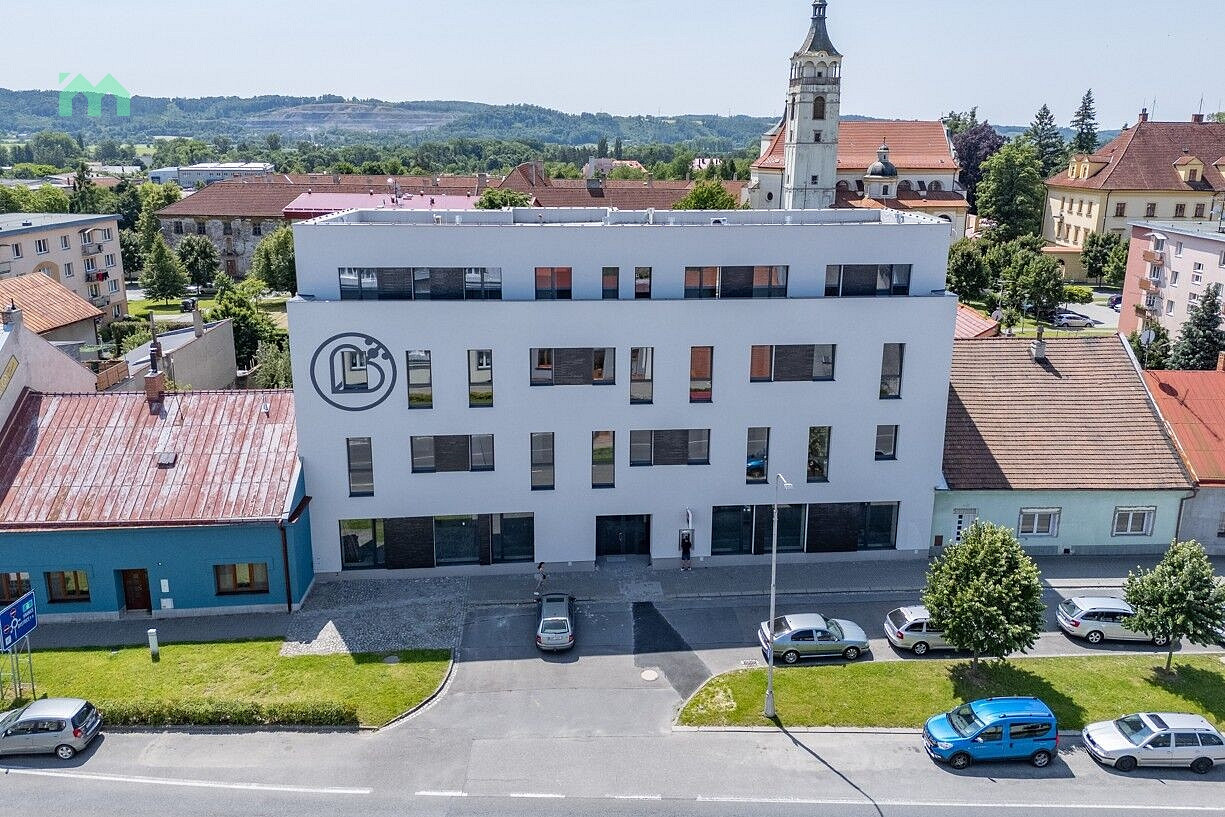 Pronájem obchodních prostor 129 m²