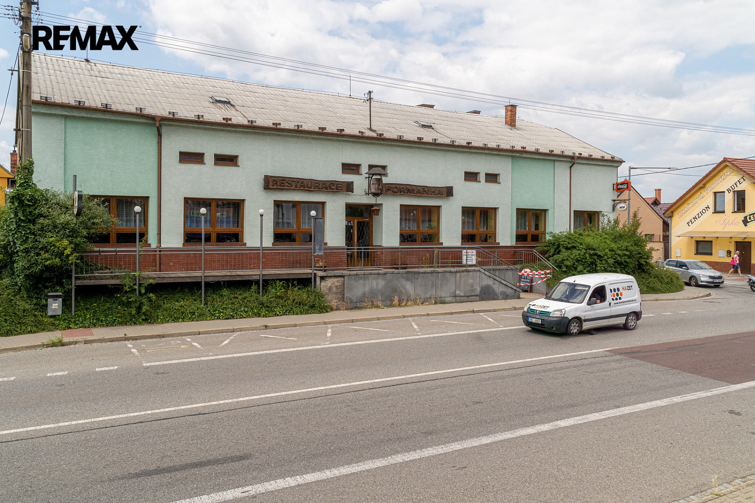 Prodej komerčního objektu (jiného typu) 1 450 m²