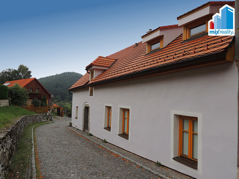 Prodej domu 330 m² s pozemkem 381 m² – fotografie 4