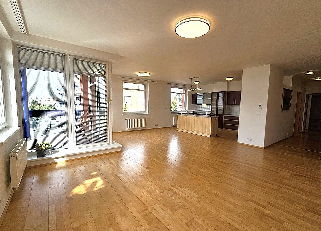 Pronájem bytu 3+kk 120 m² – fotografie 4