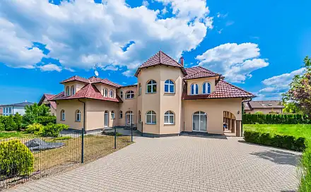 Prodej bytu 3+1 88 m², Topolová, Buštěhrad, okres Kladno