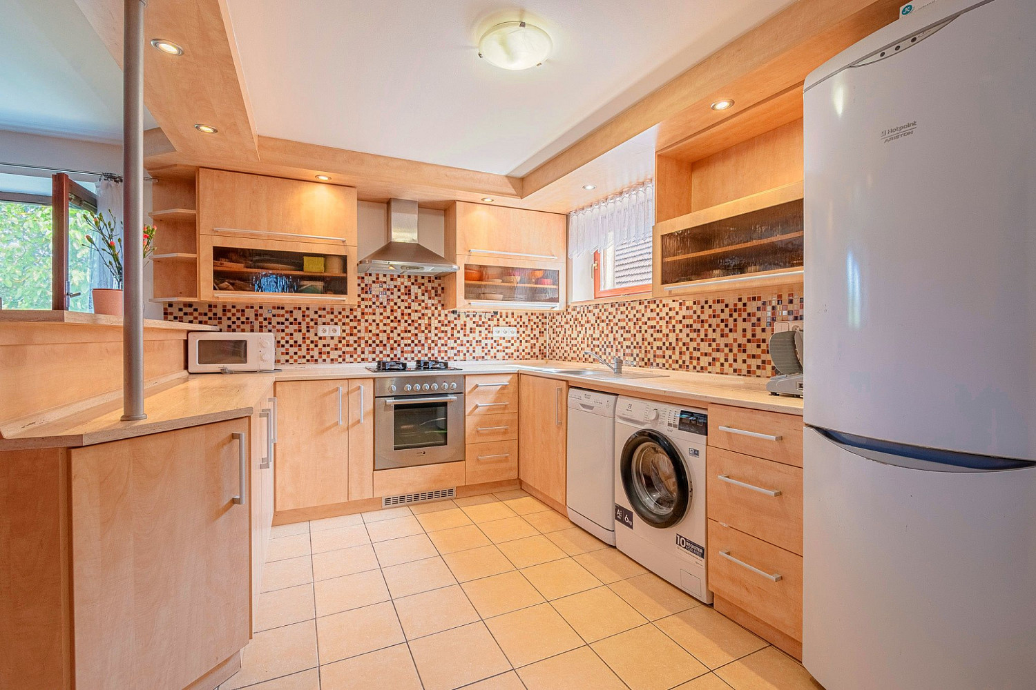Prodej komerčního objektu (jiného typu) 750 m² – fotografie 5