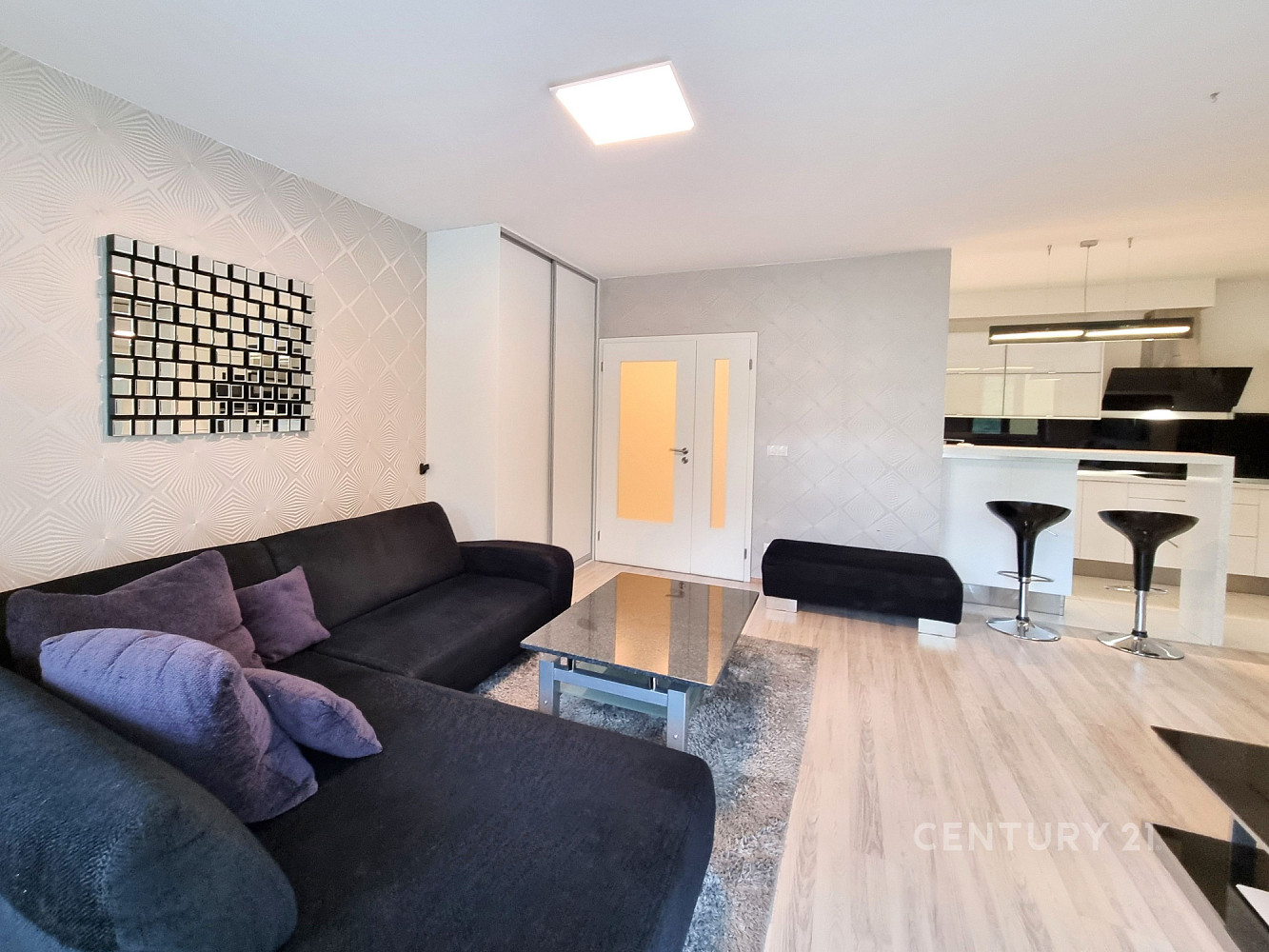 Pronájem bytu 3+kk 95 m² – fotografie 2