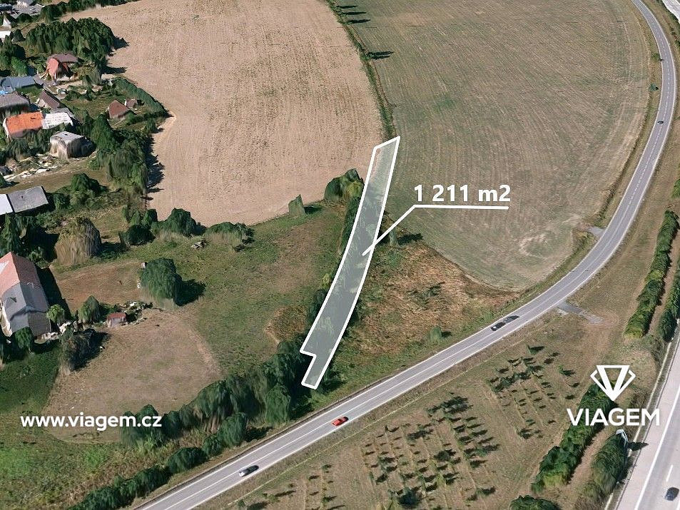 Prodej pole 1 211 m²