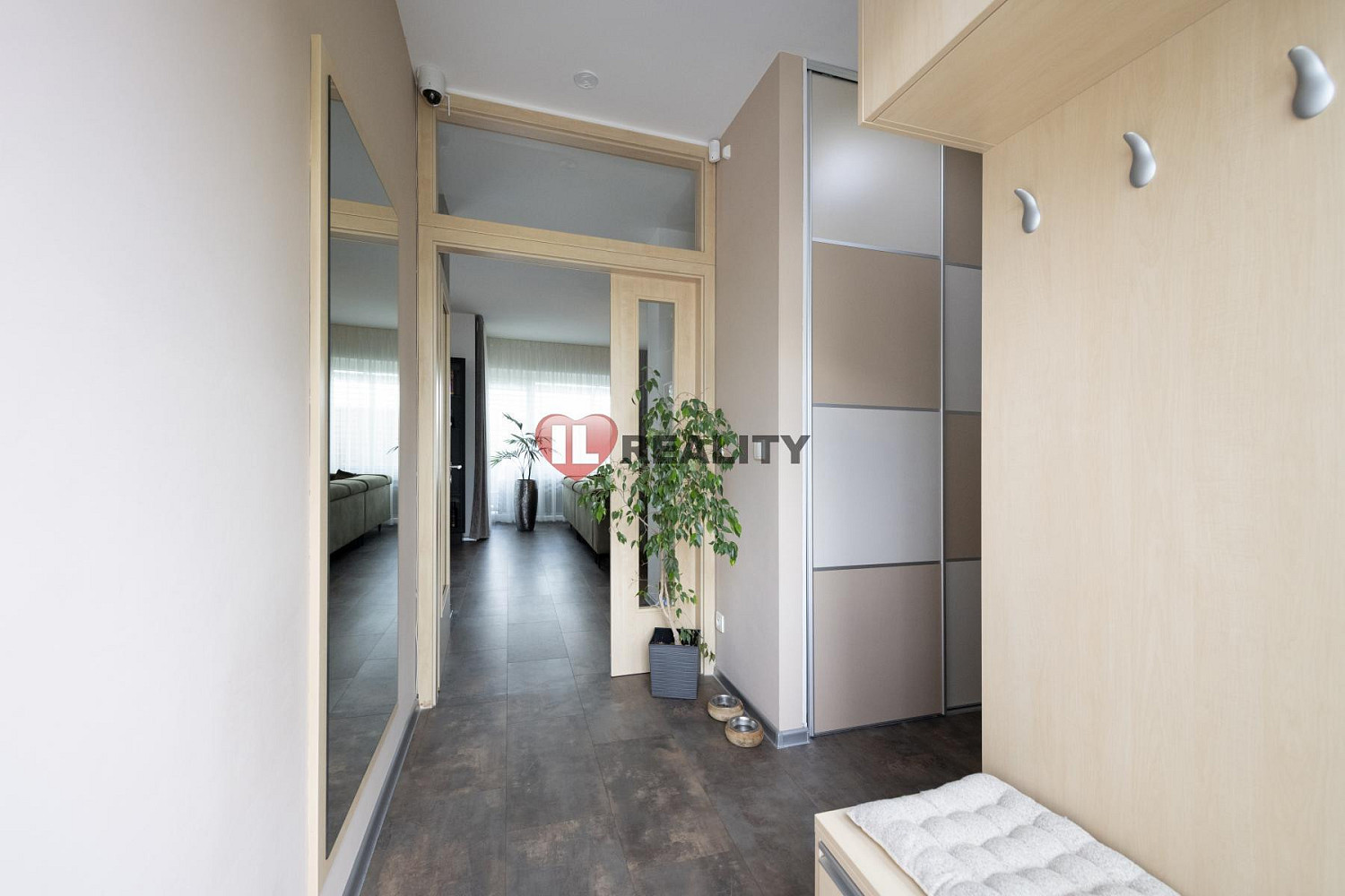 Prodej domu 130 m² s pozemkem 586 m² — photo 3