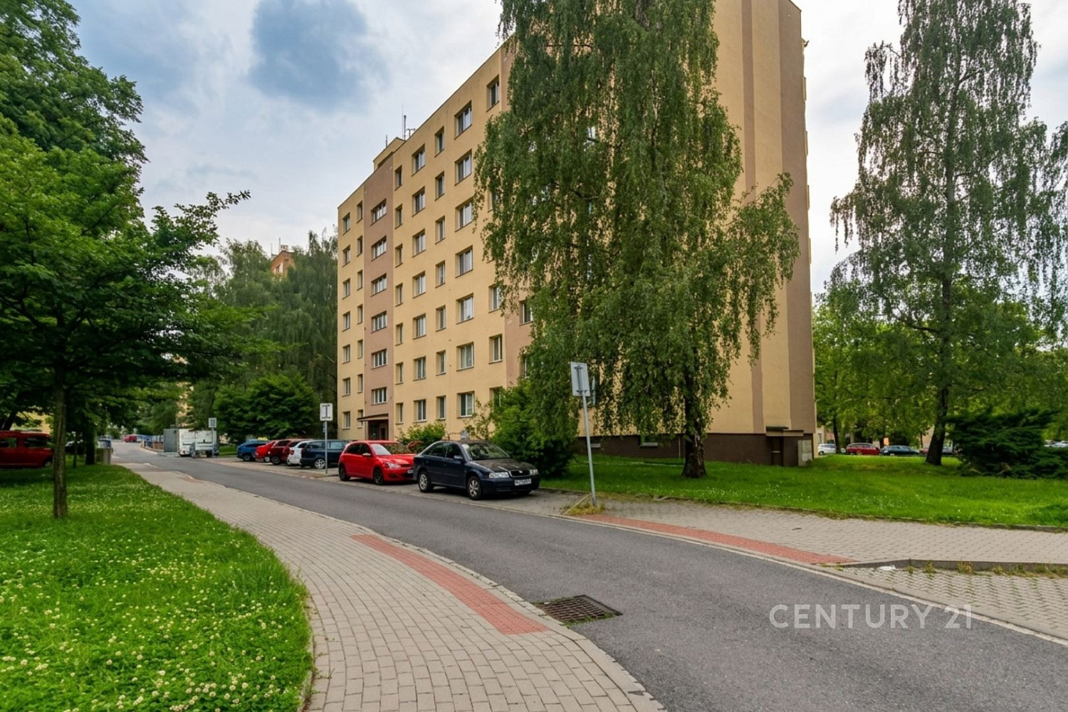 Pronájem bytu 2+kk, se zasklenou lodžií, Třinec, ul. Štefániková