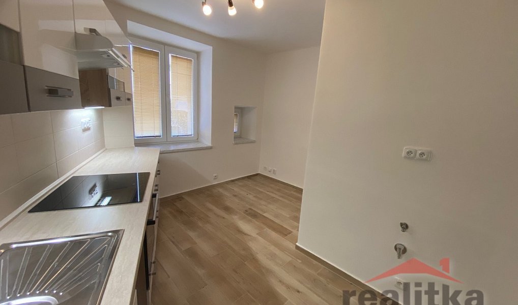 Pronájem bytu 2+1 60 m², Opava – náhled fotky 6