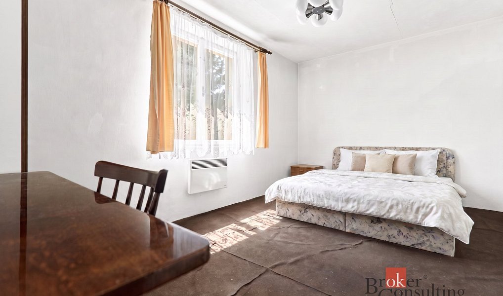 Prodej domu 335 m² s pozemkem 980 m², Skalná – náhled fotky 7
