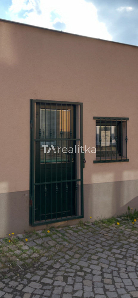 Pronájem obchodních prostor 8 m² — photo 2