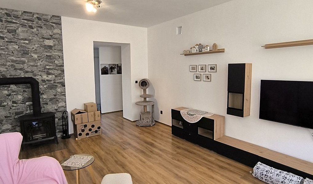 Prodej bytu 3+1 126 m², Cheb – náhled fotky 2