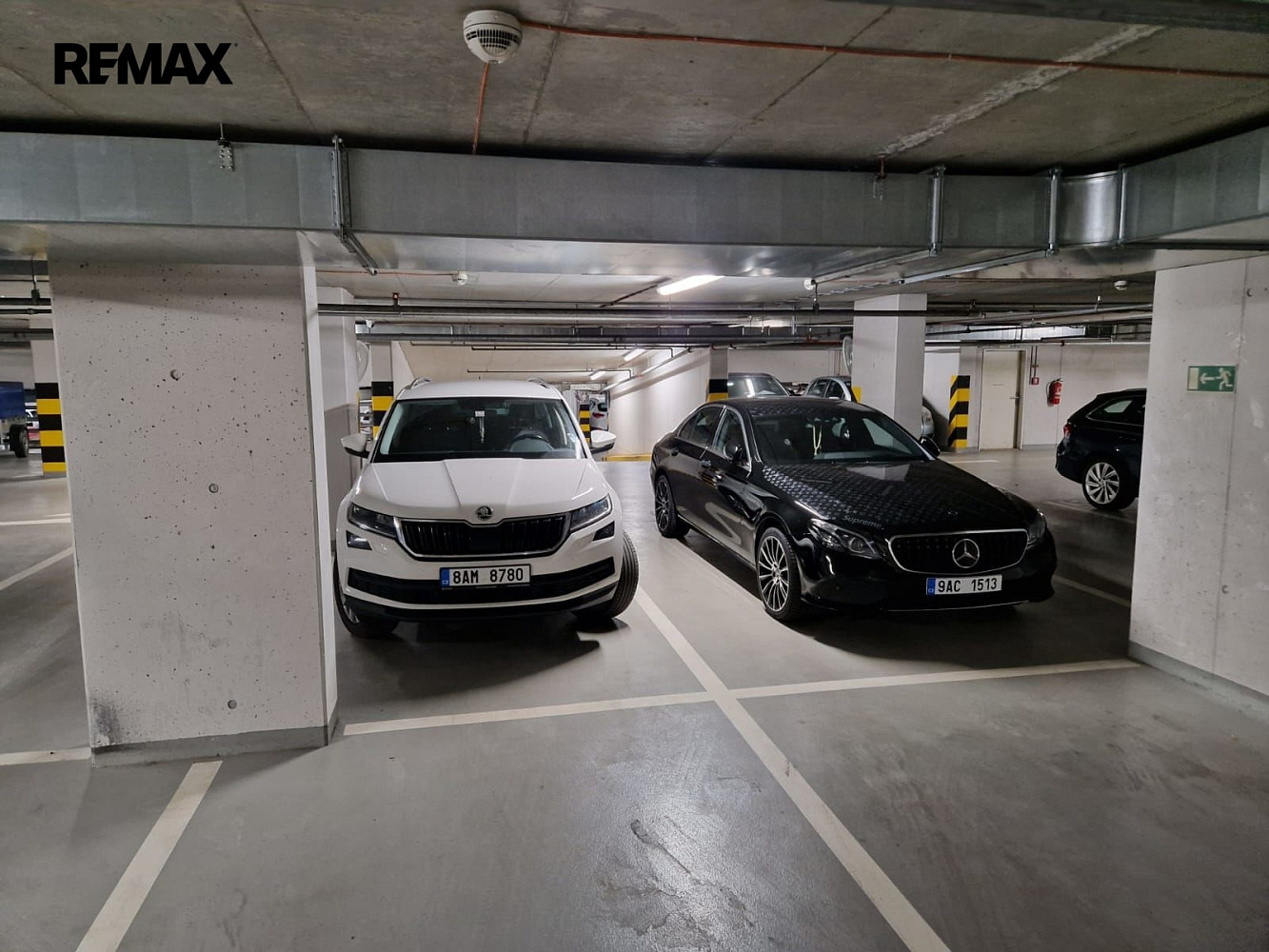 Prodej prostorného garážového stání, ul. petržílkova, praha 5 stodůlky