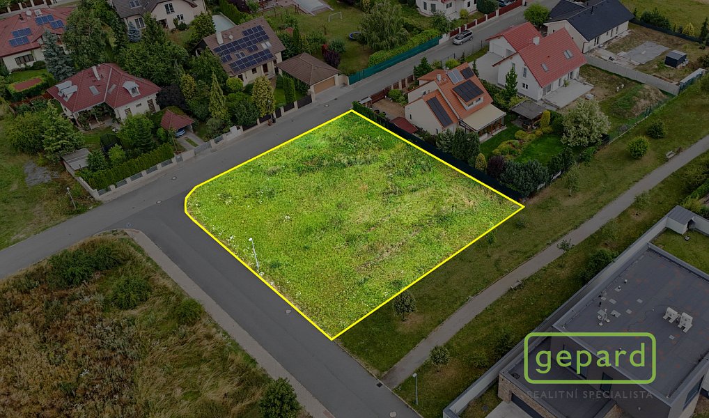 Prodej stavebního pozemku 1 196 m², Jesenice – náhled fotky 3